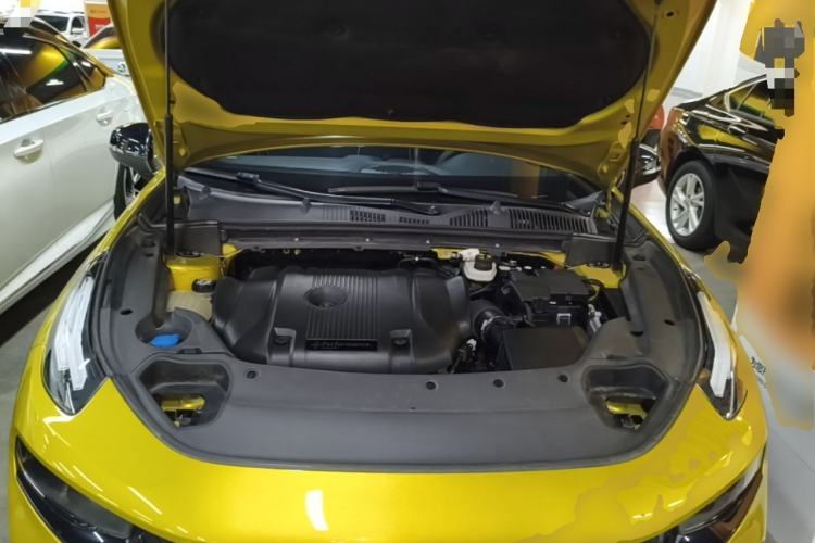 Used Lynk & Co 03 2019 03+ 2.0TD Automatic Wind-Chasing Edition Engine Bay