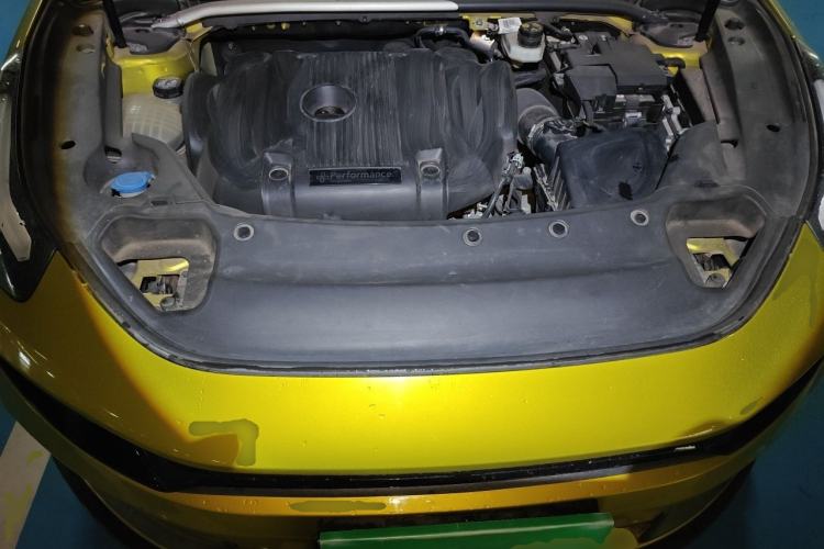 Used Lynk & Co 03 2019 03+ 2.0TD Automatic Performance Package Version Engine Bay