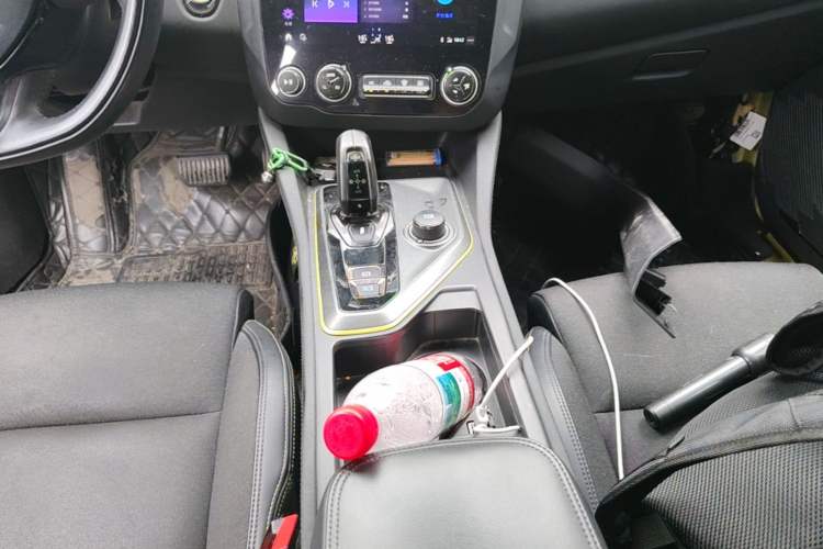 Used Lynk & Co 03 2019 03+ 2.0TD Automatic Hunter Edition Gear Lever