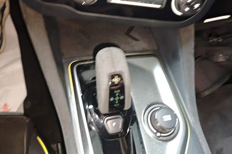 Used Lynk & Co 03 2019 03+ 2.0TD Automatic Wind-Chasing Edition Gear Lever