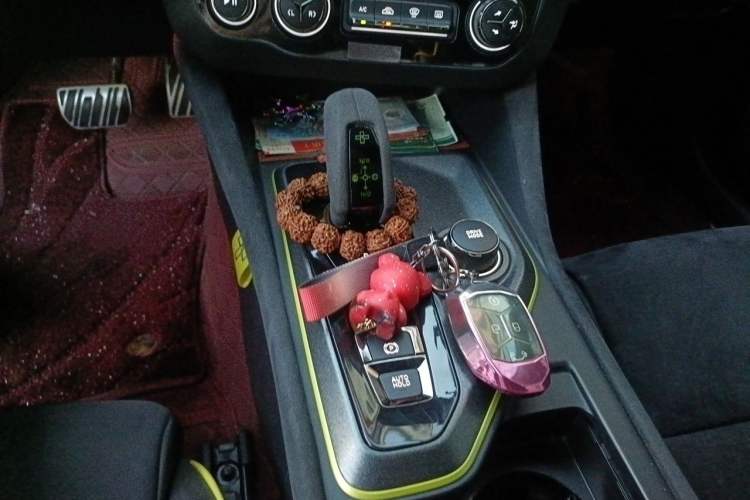 Used Lynk & Co 03 2019 03+ 2.0TD Automatic Wind-Chasing Edition Gear Lever