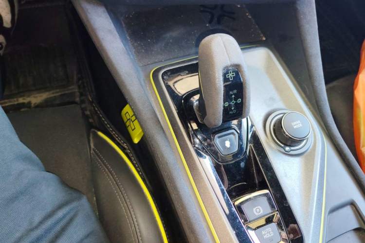Used Lynk & Co 03 2019 03+ 2.0TD Automatic Wind-Chasing Edition Gear Lever
