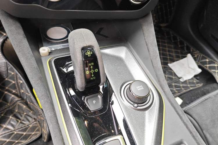 Used Lynk & Co 03 2019 03+ 2.0TD Automatic Wind-Chasing Edition Gear Lever