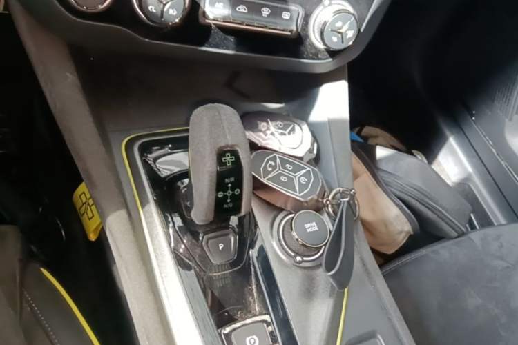 Used Lynk & Co 03 2019 03+ 2.0TD Automatic Wind-Chasing Edition Gear Lever