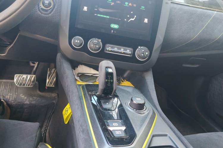 Used Lynk & Co 03 2019 03+ 2.0TD Automatic Wind-Chasing Edition Gear Lever