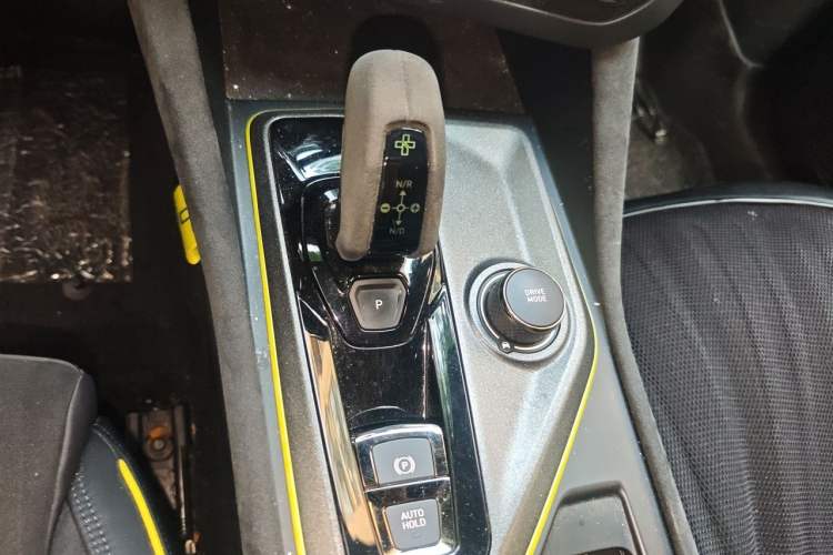 Used Lynk & Co 03 2019 03+ 2.0TD Automatic Wind-Chasing Edition Gear Lever