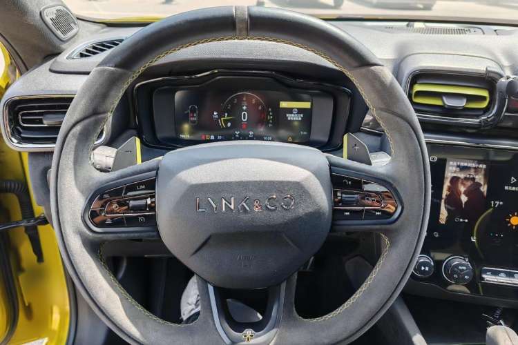 Used Lynk & Co 03 2019 03+ 2.0TD Automatic Wind-Chasing Edition Interior 1