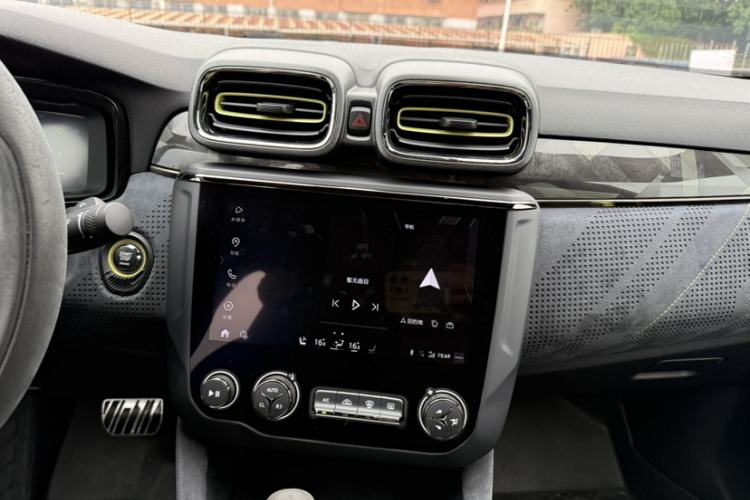 Used Lynk & Co 03 2019 03+ 2.0TD Automatic Wind-Chasing Edition Interior 1