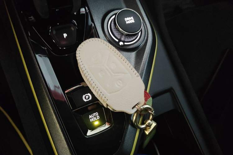 Used Lynk & Co 03 2019 03+ 2.0TD Automatic Wind-Chasing Edition Interior 1
