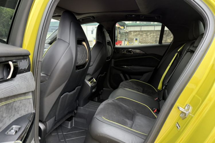 Used Lynk & Co 03 2019 03+ 2.0TD Automatic Wind-Chasing Edition Interior 3