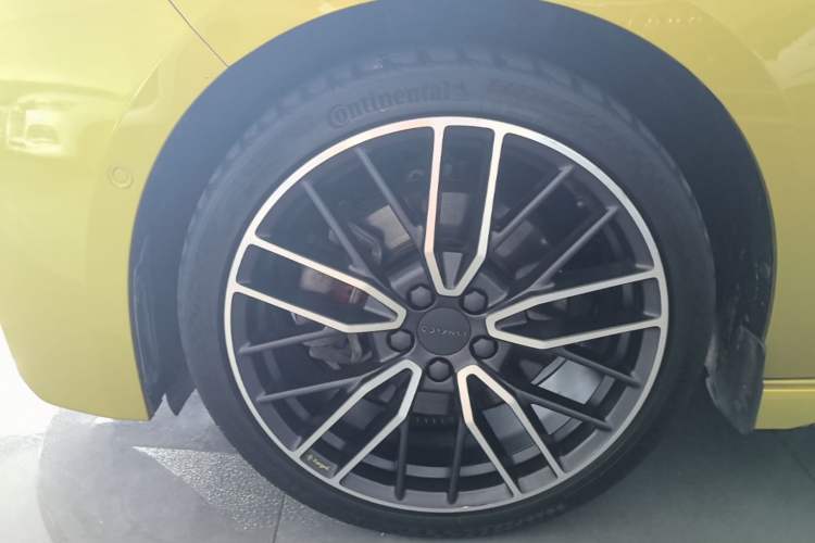 Used Lynk & Co 03 2019 03+ 2.0TD Automatic Wind-Chasing Edition Left Front Wheel Hub