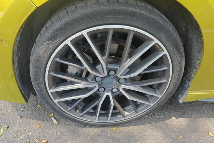 Used Lynk & Co 03 2019 03+ 2.0TD Automatic Wind-Chasing Edition Left Front Wheel Hub