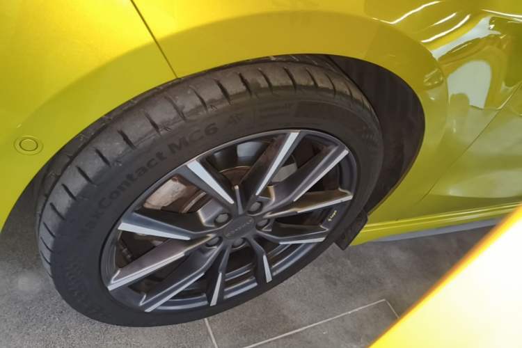 Used Lynk & Co 03 2019 03+ 2.0TD Automatic Wind-Chasing Edition Left Front Wheel Hub