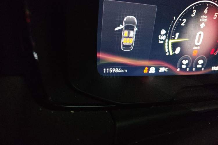 Used Lynk & Co 03 2019 03+ 2.0TD Automatic Hunter Edition Odometer Close Up