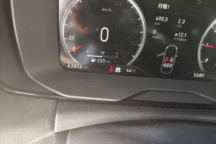 Used Lynk & Co 03 2019 03+ 2.0TD Automatic Wind-Chasing Edition Odometer Close Up
