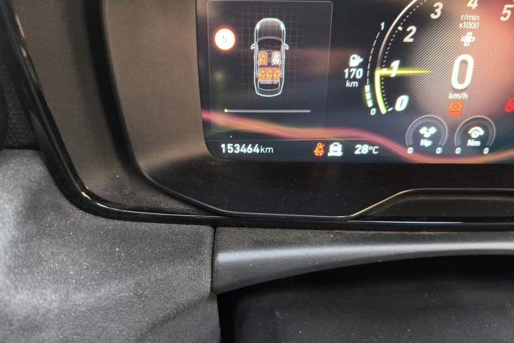 Used Lynk & Co 03 2019 03+ 2.0TD Automatic Wind-Chasing Edition Odometer Close Up