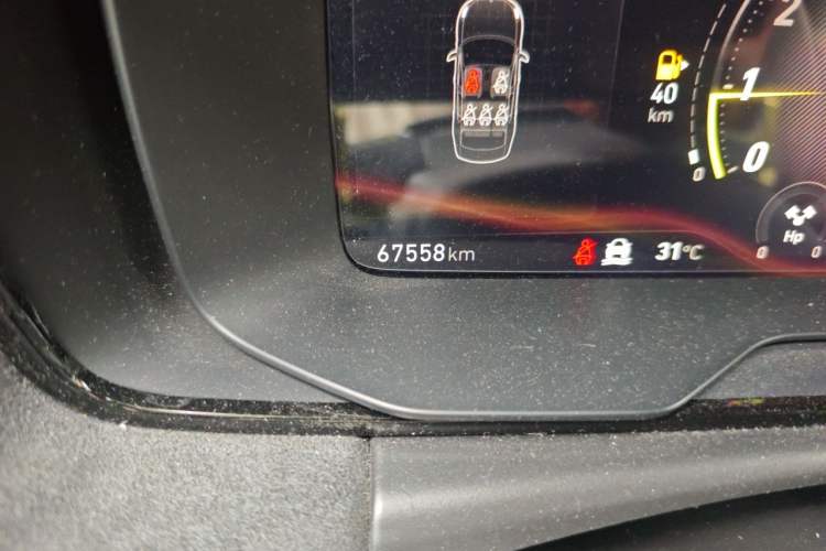 Used Lynk & Co 03 2019 03+ 2.0TD Automatic Performance Package Version Odometer Close Up