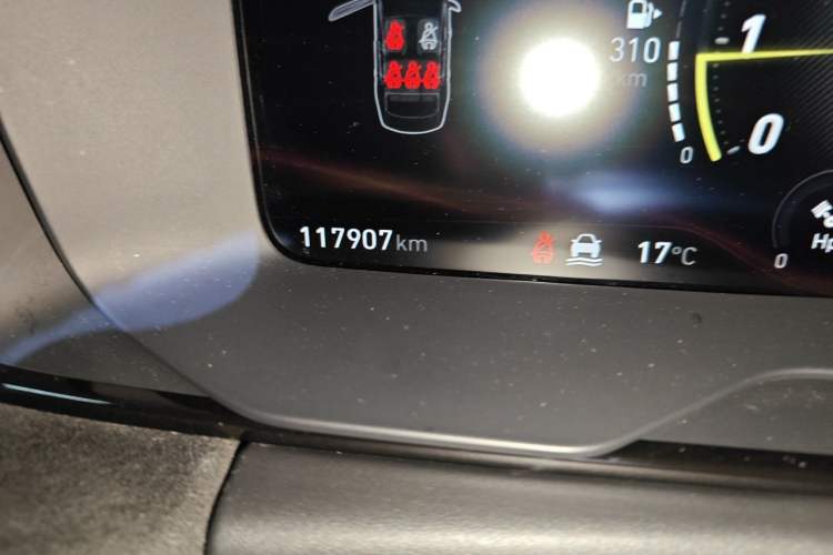 Used Lynk & Co 03 2019 03+ 2.0TD Automatic Performance Package Version Odometer Close Up