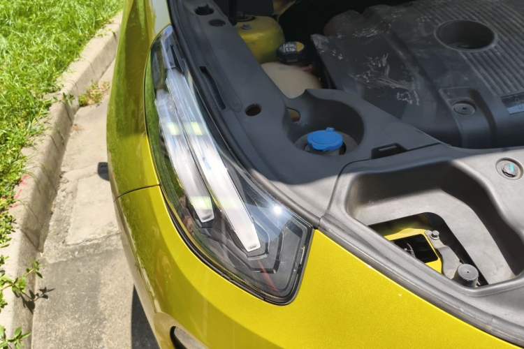 Used Lynk & Co 03 2019 03+ 2.0TD Automatic Wind-Chasing Edition Right Front Headlight