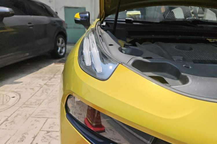 Used Lynk & Co 03 2019 03+ 2.0TD Automatic Wind-Chasing Edition Right Front Headlight