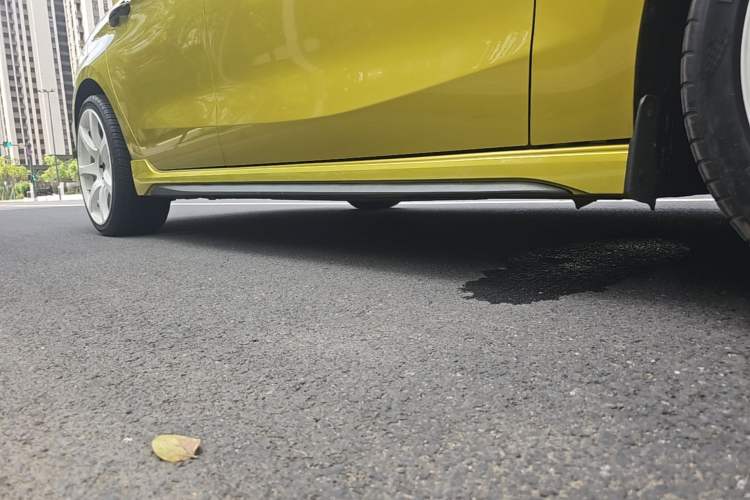 Used Lynk & Co 03 2019 03+ 2.0TD Automatic Wind-Chasing Edition Right Side Sill