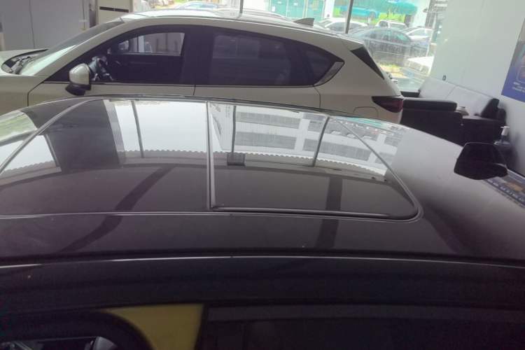 Used Lynk & Co 03 2019 03+ 2.0TD Automatic Wind-Chasing Edition Roof