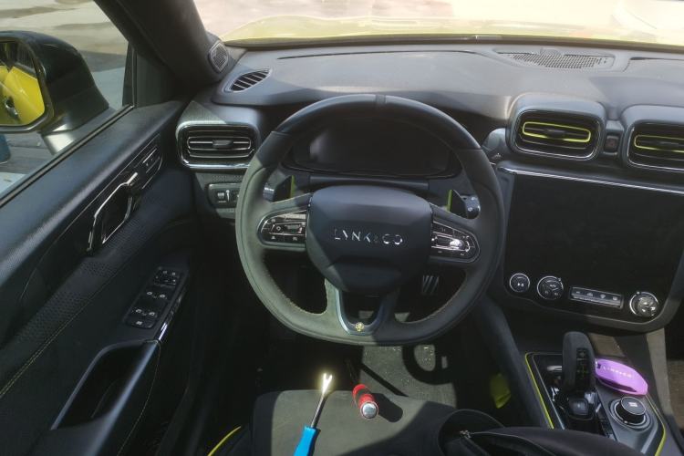 Used Lynk & Co 03 2019 03+ 2.0TD Automatic Wind-Chasing Edition Steering Wheel