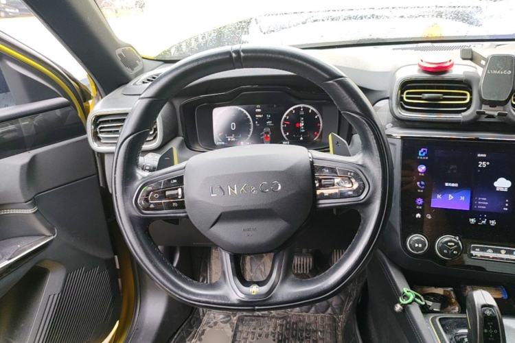 Used Lynk & Co 03 2019 03+ 2.0TD Automatic Hunter Edition Steering Wheel