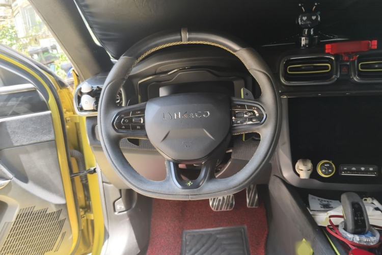 Used Lynk & Co 03 2019 03+ 2.0TD Automatic Wind-Chasing Edition Steering Wheel