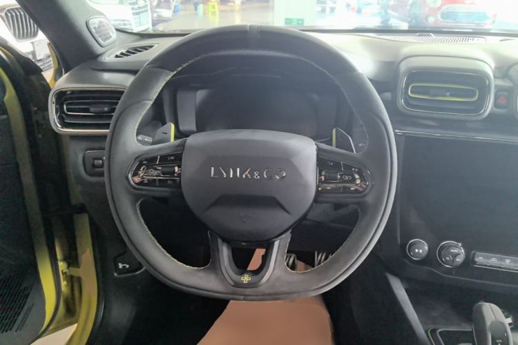 Used Lynk & Co 03 2019 03+ 2.0TD Automatic Wind-Chasing Edition Steering Wheel