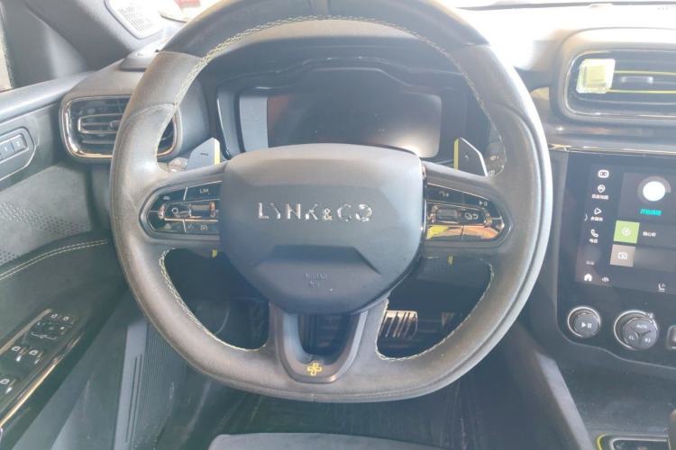 Used Lynk & Co 03 2019 03+ 2.0TD Automatic Wind-Chasing Edition Steering Wheel