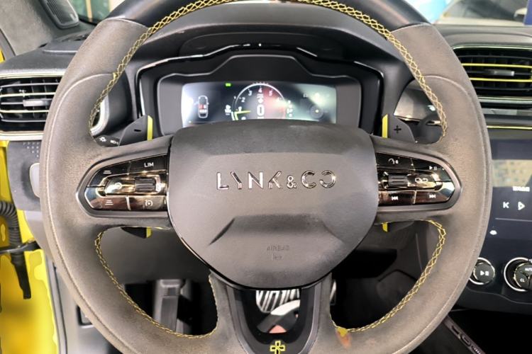 Used Lynk & Co 03 2019 03+ 2.0TD Automatic Wind-Chasing Edition Steering Wheel