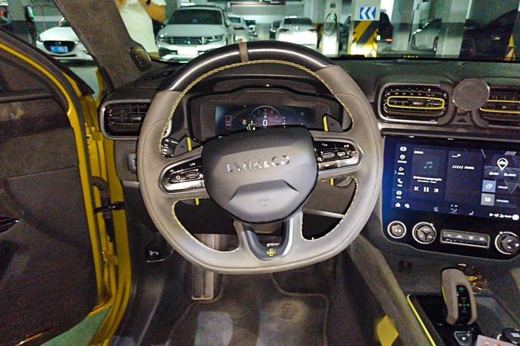 Used Lynk & Co 03 2019 03+ 2.0TD Automatic Wind-Chasing Edition Steering Wheel