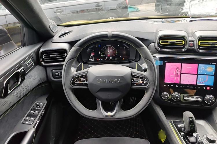 Used Lynk & Co 03 2019 03+ 2.0TD Automatic Wind-Chasing Edition Steering Wheel