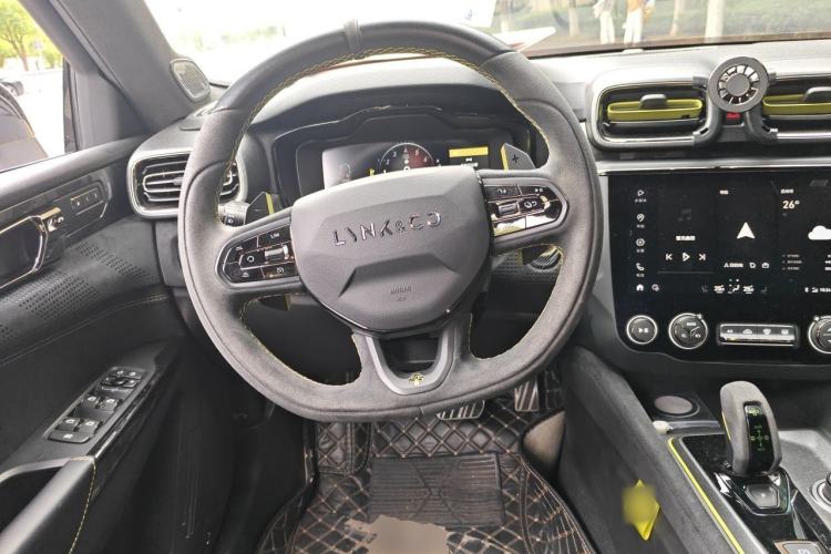 Used Lynk & Co 03 2019 03+ 2.0TD Automatic Wind-Chasing Edition Steering Wheel