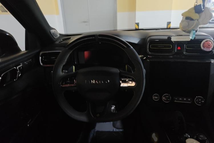Used Lynk & Co 03 2019 03+ 2.0TD Automatic Wind-Chasing Edition Steering Wheel
