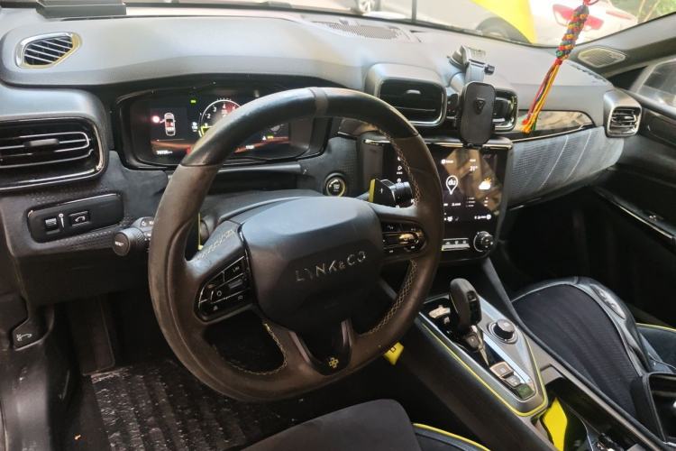 Used Lynk & Co 03 2019 03+ 2.0TD Automatic Wind-Chasing Edition Steering Wheel