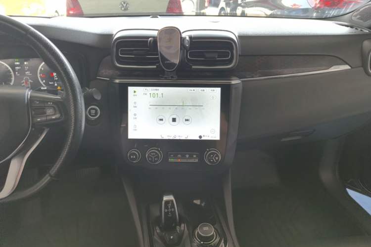 Used Lynk & Co 03 2020 2.0TD Automatic Trend Edition Audio And AC Panel