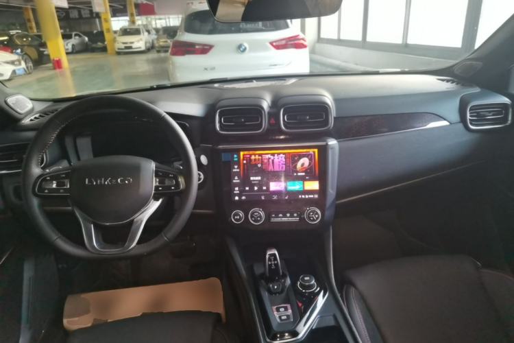 Used Lynk & Co 03 2020 2.0TD Automatic Jing Pro Edition Center Console