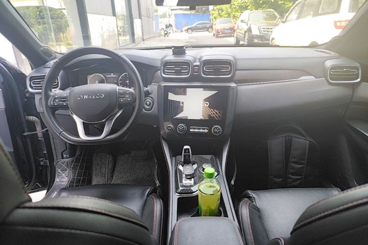 Used Lynk & Co 03 2020 1.5TD DCT Sport Edition Center Console