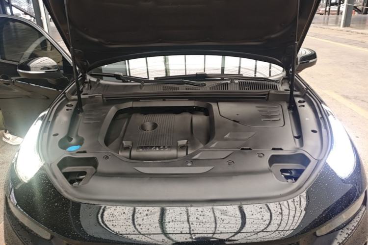 Used Lynk & Co 03 2020 2.0TD Automatic Jing Pro Edition Engine Bay