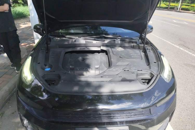 Used Lynk & Co 03 2020 2.0TD Automatic Jing Pro Edition Engine Bay