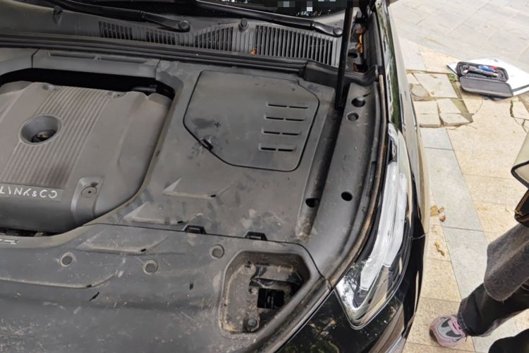 Used Lynk & Co 03 2020 2.0TD Automatic Jing Pro Edition Engine Bay Left