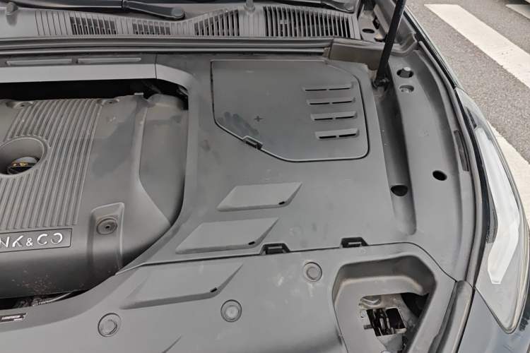 Used Lynk & Co 03 2020 2.0TD Automatic Trend Edition Engine Bay Left