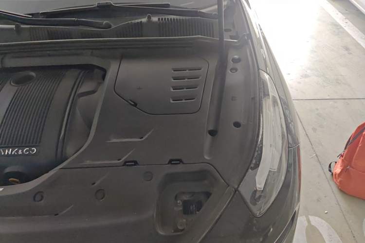 Used Lynk & Co 03 2020 1.5TD DCT JingPro Edition Engine Bay Left