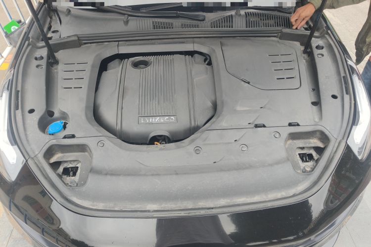 Used Lynk & Co 03 2020 1.5TD DCT JingPro Edition Engine Bay