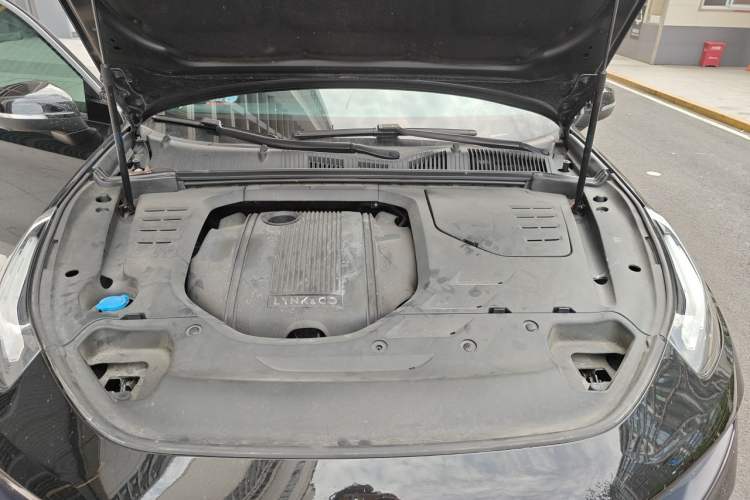 Used Lynk & Co 03 2020 1.5TD DCT JingPro Edition Engine Bay