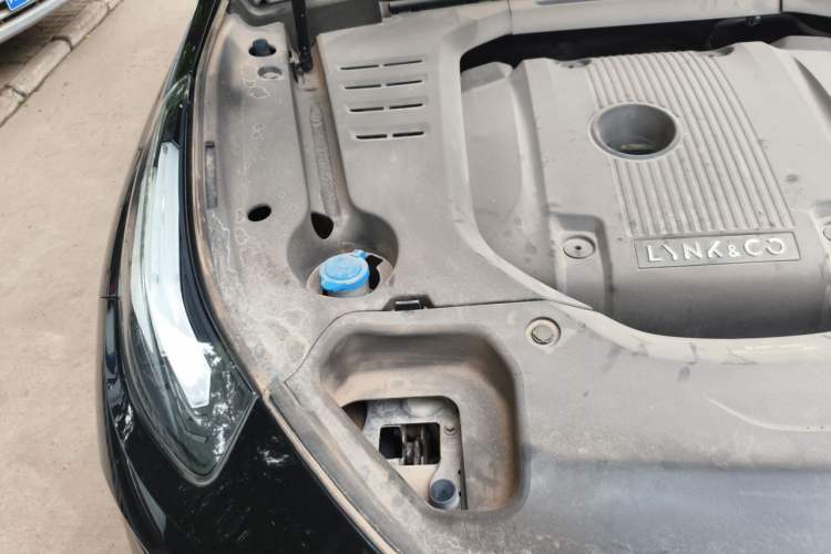 Used Lynk & Co 03 2020 2.0TD Automatic Jing Pro Edition Engine Bay Right