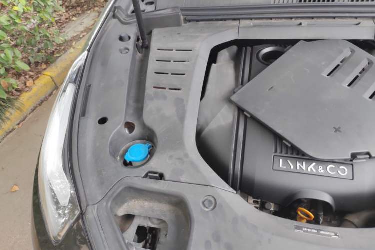 Used Lynk & Co 03 2020 1.5TD DCT Sport Edition Engine Bay Right