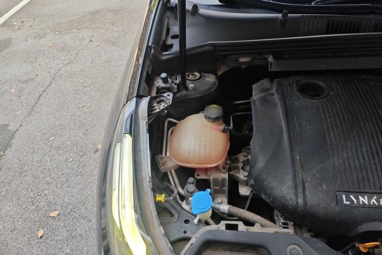 Used Lynk & Co 03 2020 1.5TD DCT JingPro Edition Engine Bay Right
